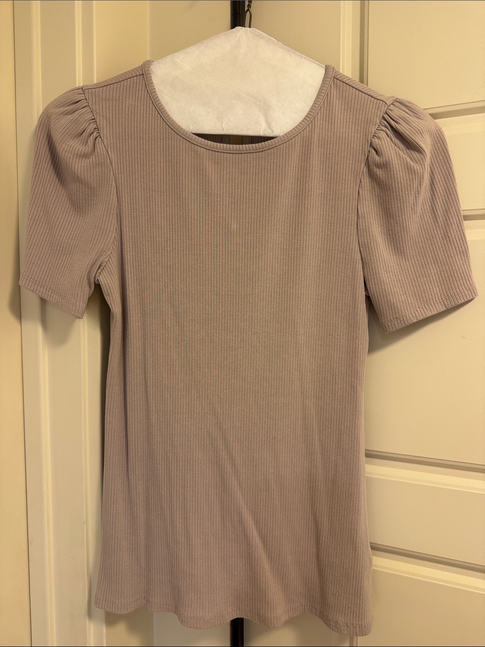 Express Women’s Short Puff Sleeve Ribbed Top - Taupe